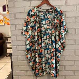 Floral Coverup 💐 🌺 🌸